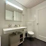 Cosy - 2 Bedrooms & Free Parking - Apartment
