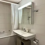 Cosy - 2 Bedrooms & Free Parking - Apartment Bern