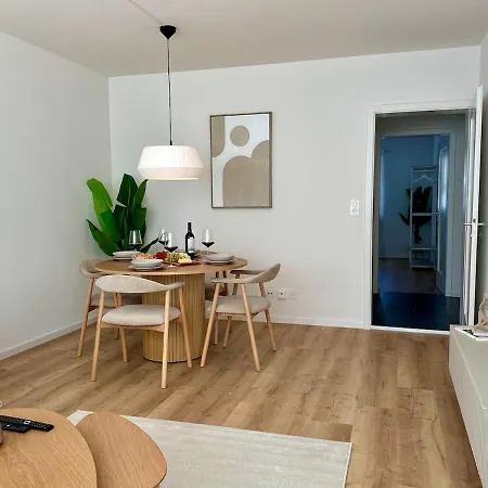 Cosy - 2 Bedroom & Free Parking - Apartamento