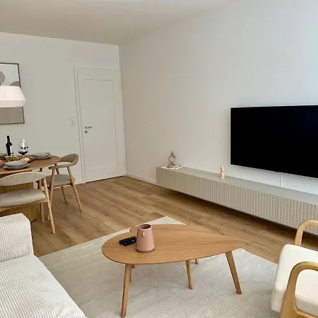 Cosy - 2 Bedrooms & Free Parking - Bern
