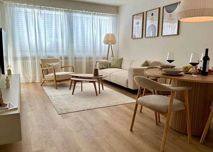 Cosy - 2 Bedroom & Free Parking - Apartament