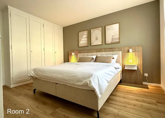 Cosy - 2 Bedroom & Free Parking -