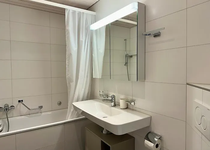 Cosy - 2 Bedroom & Free Parking - Apartament Berno