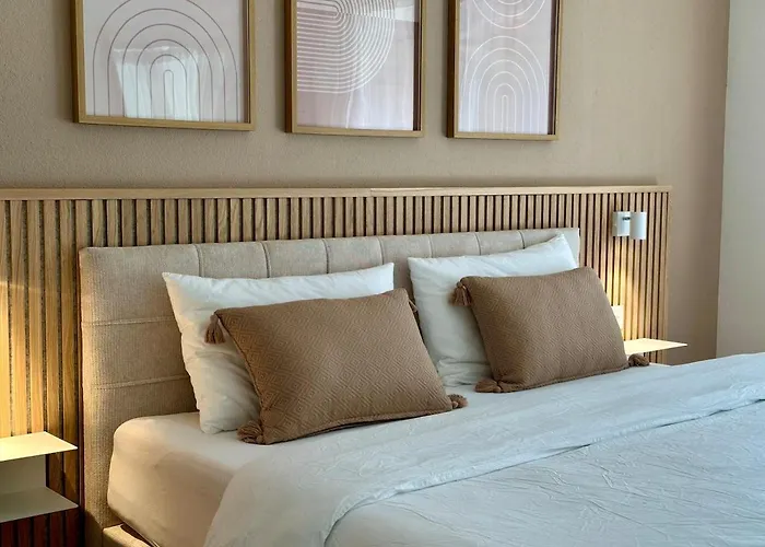 Lägenhet Cosy - 2 Bedroom & Free Parking - *